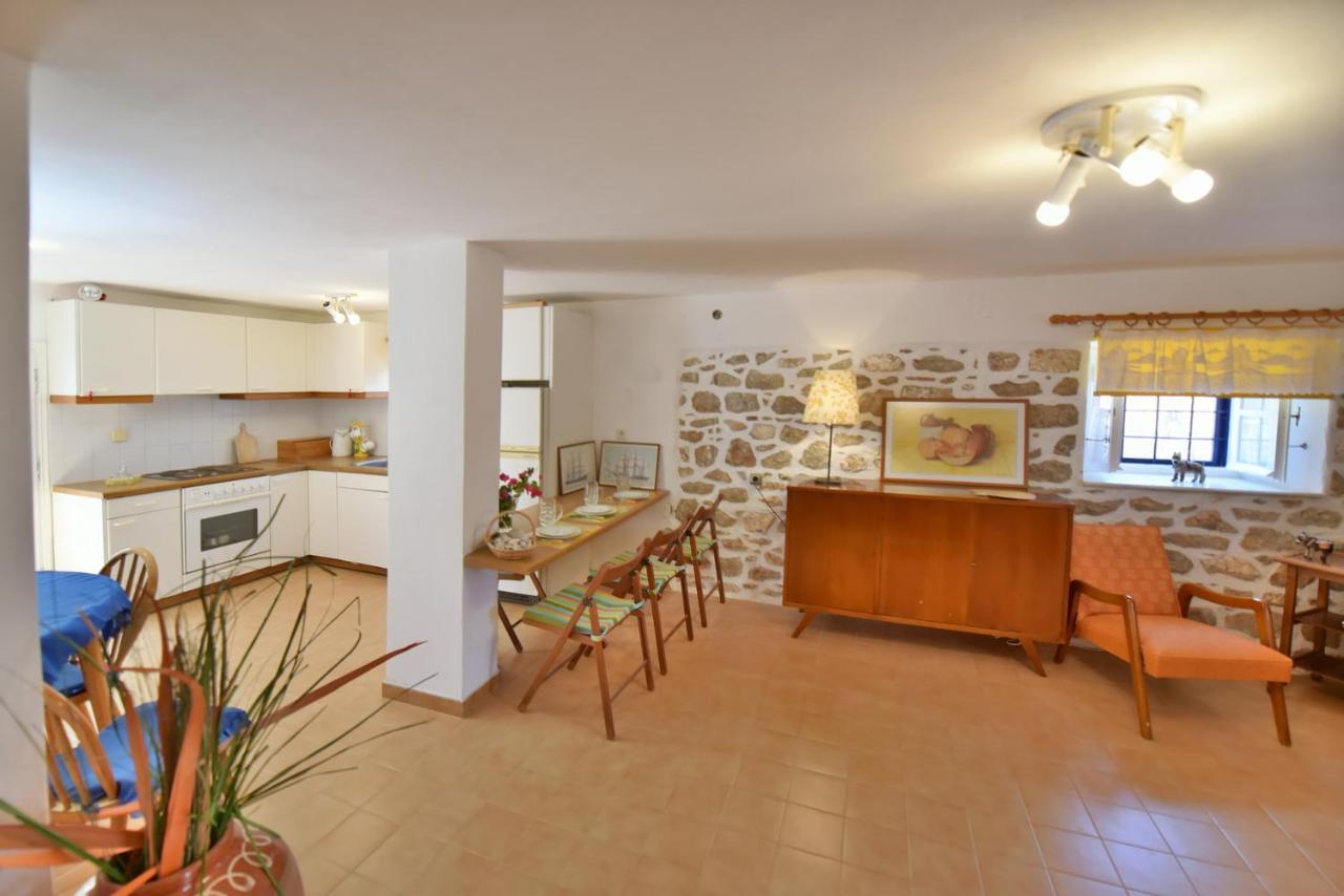 Options House Villa Hydra  Luaran gambar