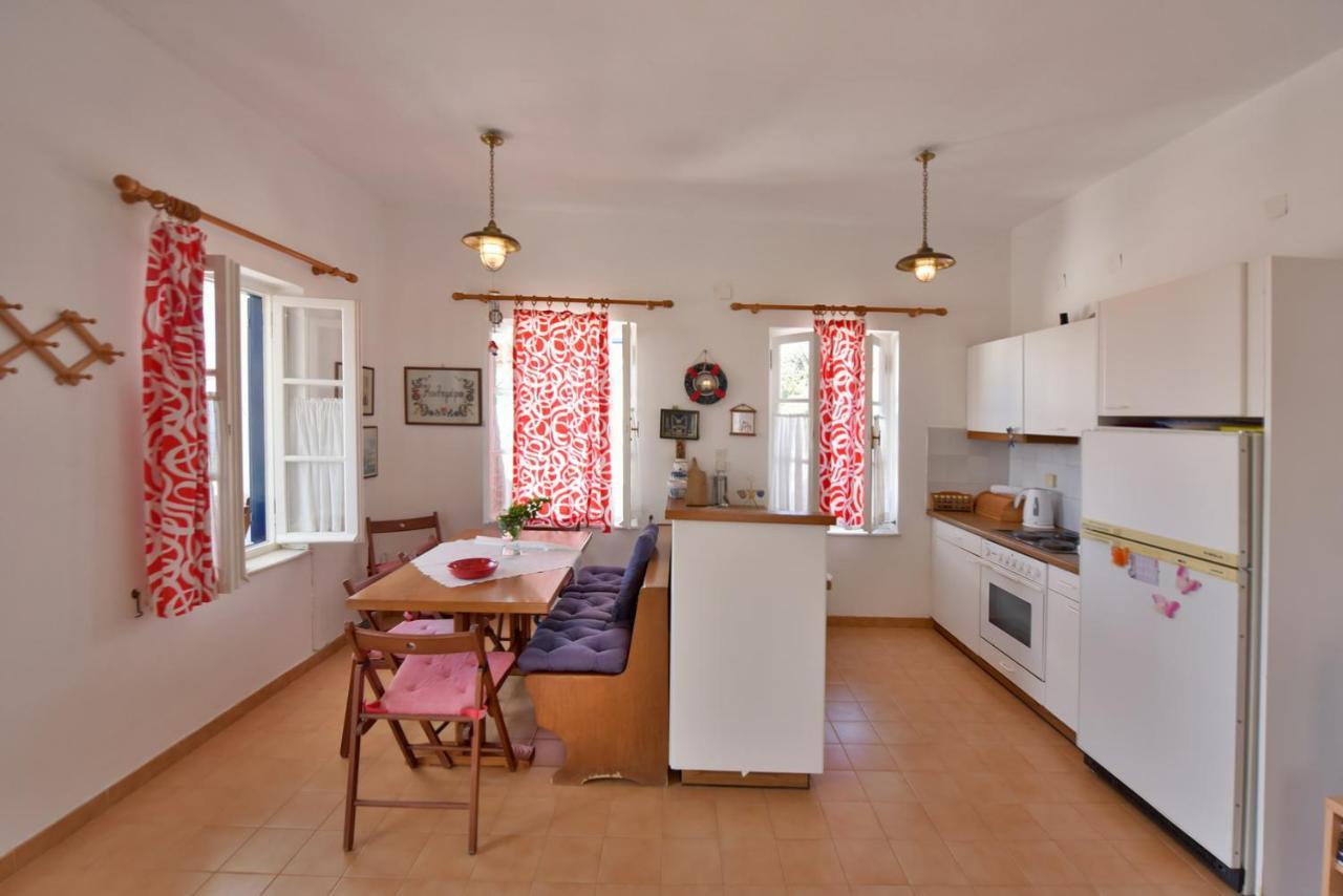 Options House Villa Hydra  Luaran gambar